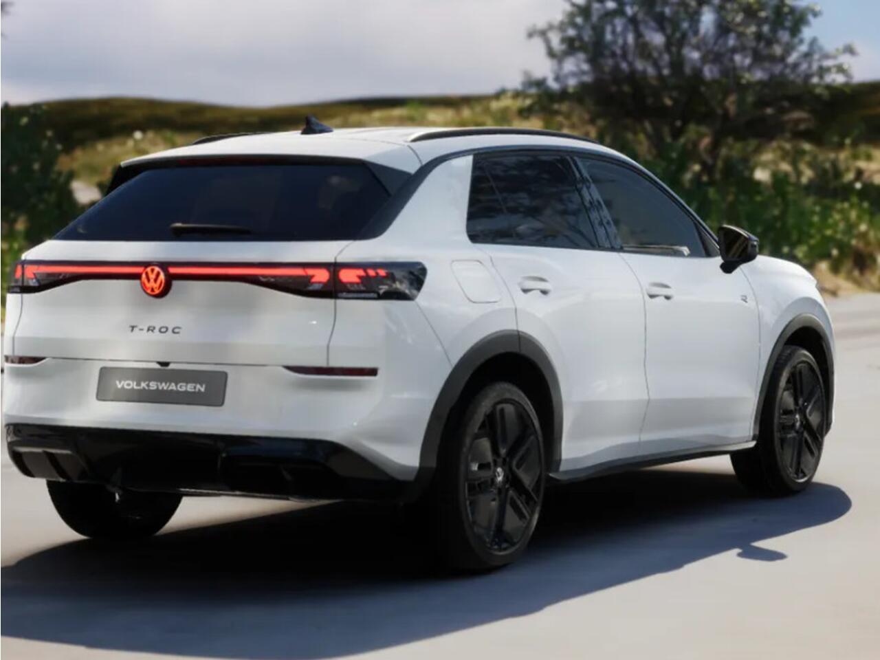 Volkswagen T-Roc R-Line First Edition 1.5 eTSI 150 PK 7 versn. DSG · Electrische achterklep · Achteruitrijcamera · Draadloze telefoonlader · Voorraad OUTLET · Prijs is inclusief inruilpremie ·