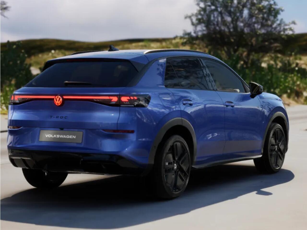 Volkswagen T-Roc R-Line First Edition 1.5 eTSI 150 PK 7 versn. DSG · Electrische achterklep · Panoramaschuif-kanteldak · Trekhaak · Voorraad OUTLET · Prijs is inclusief inruilpremie ·