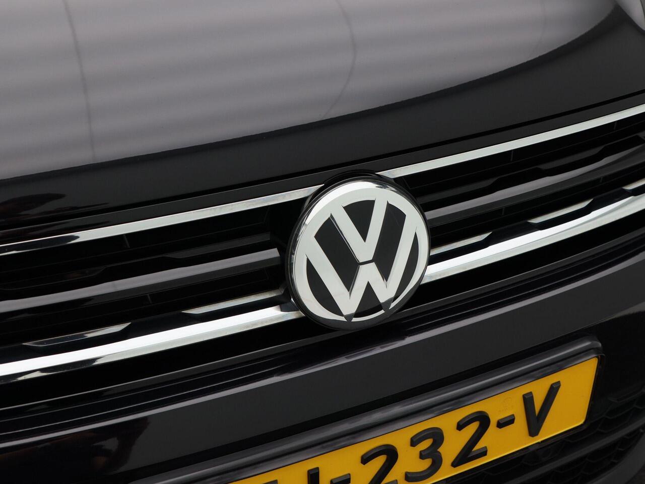 Volkswagen TIGUAN 1.4 TSi 125 Pk Comfortline Business | Adaptive Cruise | CarPlay | Navigatie | Bluetooth | 17 Inch | Trekhaak | 84.892 Km!!
