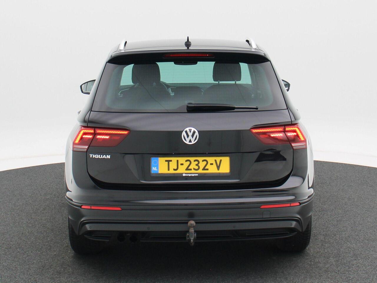 Volkswagen TIGUAN 1.4 TSi 125 Pk Comfortline Business | Adaptive Cruise | CarPlay | Navigatie | Bluetooth | 17 Inch | Trekhaak | 84.892 Km!!