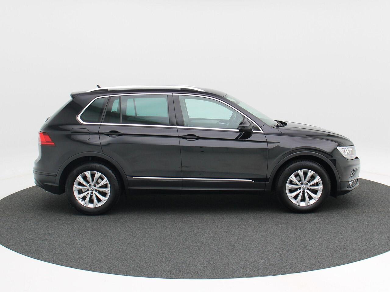 Volkswagen TIGUAN 1.4 TSi 125 Pk Comfortline Business | Adaptive Cruise | CarPlay | Navigatie | Bluetooth | 17 Inch | Trekhaak | 84.892 Km!!