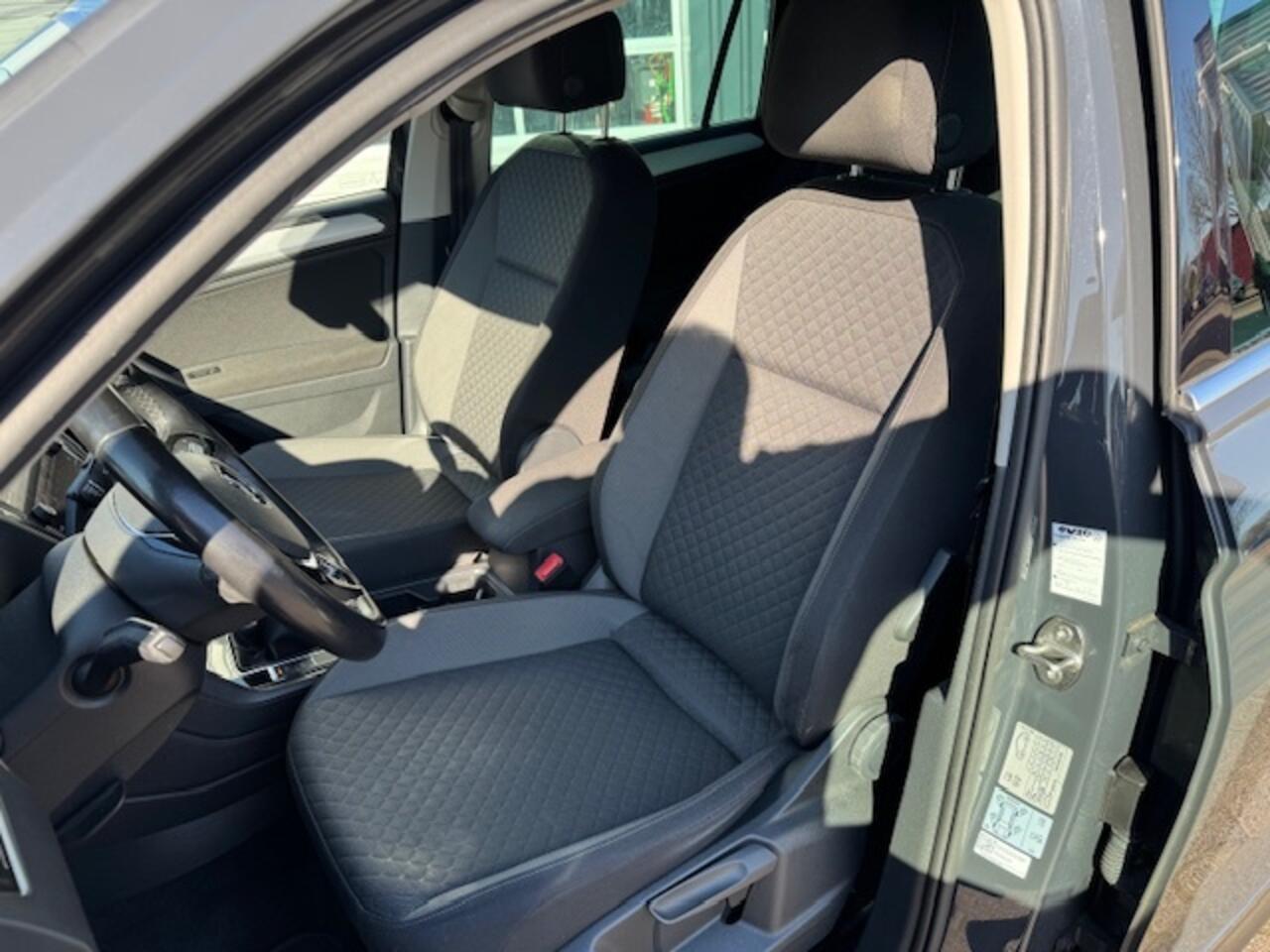 Volkswagen TIGUAN 1.4 TSI CL Bns * trekhaak * apple carplay * All In prijs