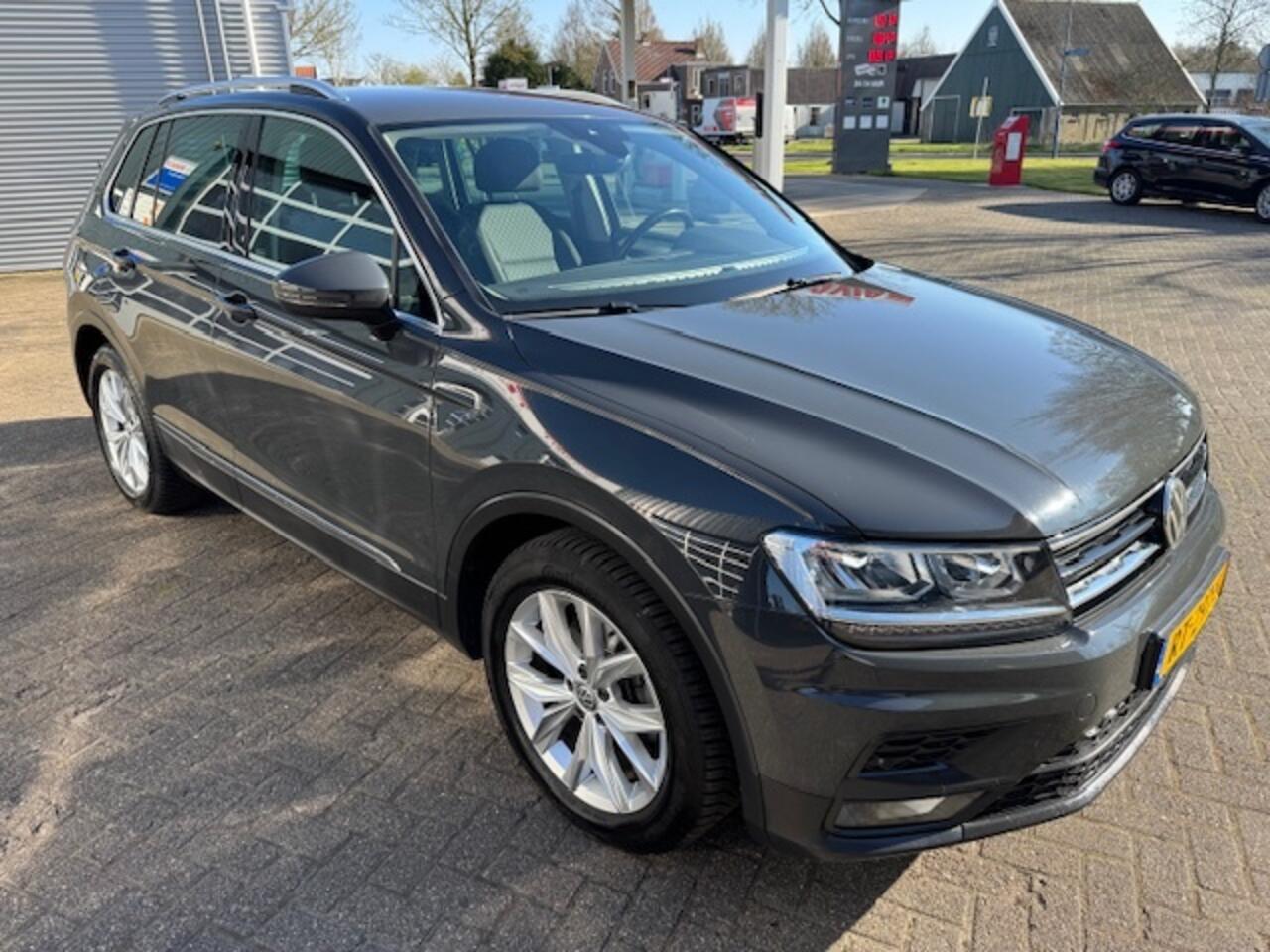 Volkswagen TIGUAN 1.4 TSI CL Bns * trekhaak * apple carplay * All In prijs