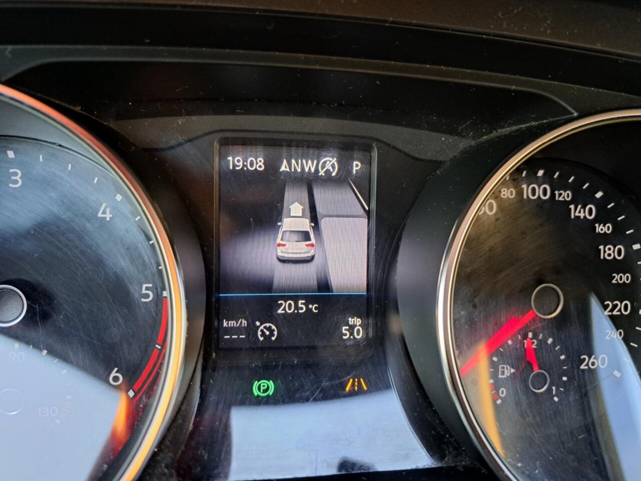 Volkswagen TIGUAN Allspace 2.0 TDI 150 Pk 7 persoons Comfortl. Bs. ECC PDC NAV 7P