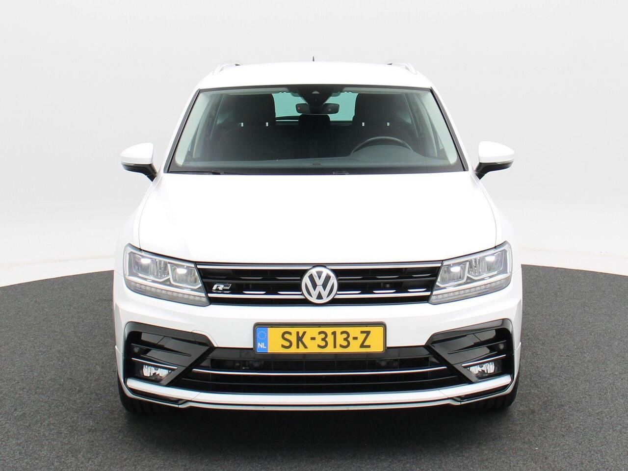 Volkswagen TIGUAN 1.4 TSi 150 Pk Automaat R-Line | Adaptive Cruise | CarPlay | Navigatie | Bluetooth | Parkeersensoren | Trekhaak | 19 Inch | 104.712 Km!!
