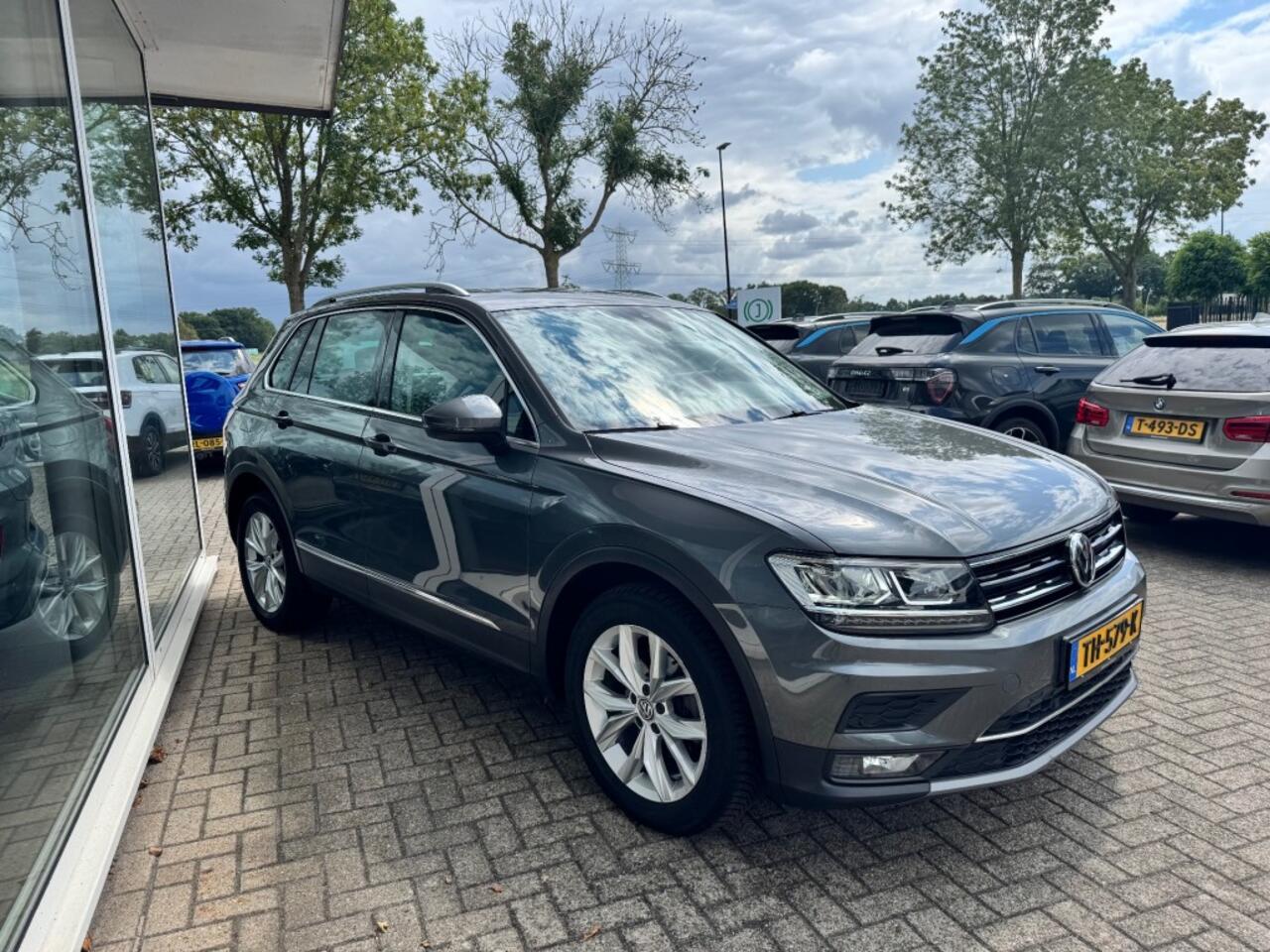 Volkswagen TIGUAN 1.4 TSI 4MOTION HIGHLINE /Camera/Carplay/ ALL IN PRIJS