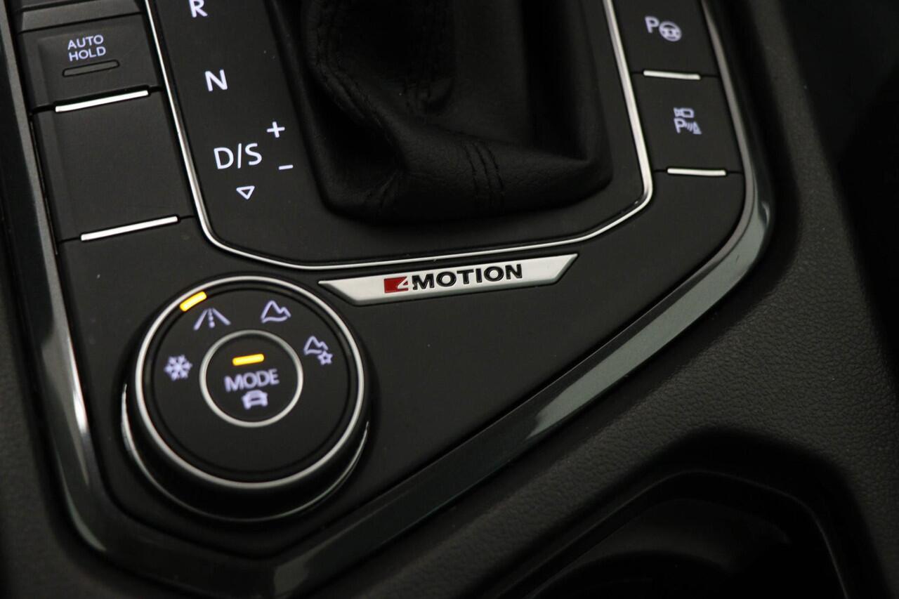 Volkswagen TIGUAN 1.4 TSI 4Motion Highline Business R | ADVANCE / NAVI / PARKEER / VEILIGHEIDS / KEYLESS- PACK | PANORAMADAK | HEAD UP