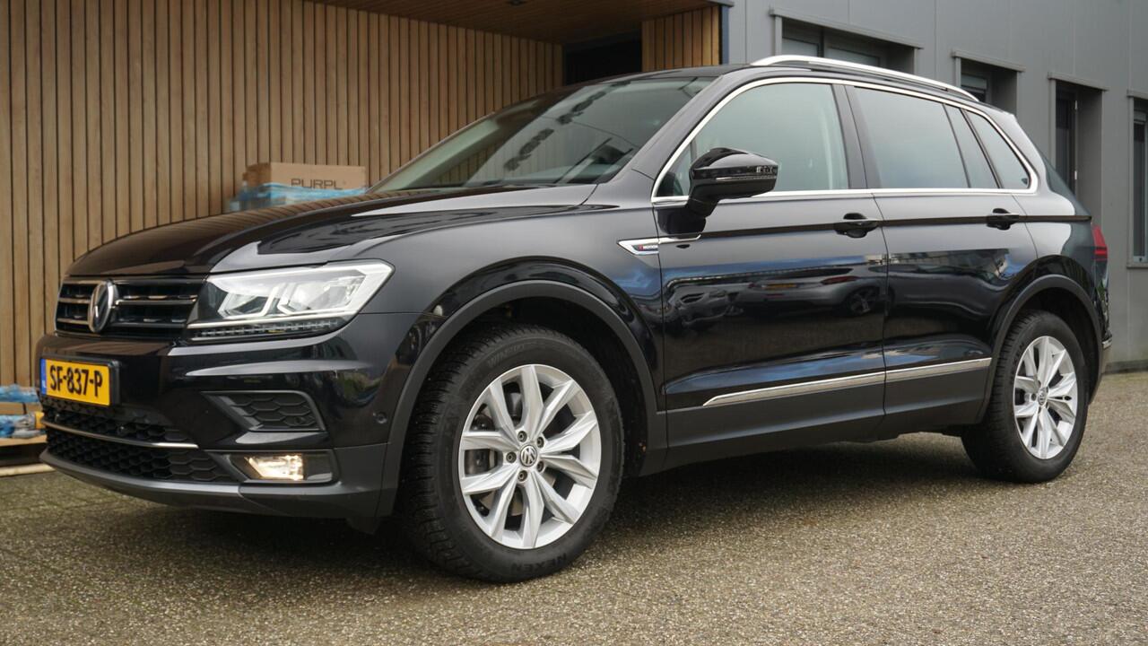Volkswagen TIGUAN 2.0 TSI 180pk DSG 4Motion Highline Pano.Dak Virtual Elek.Trekhaak 18inch LM Adaptive Cruise DCC *Complete Tiguan*