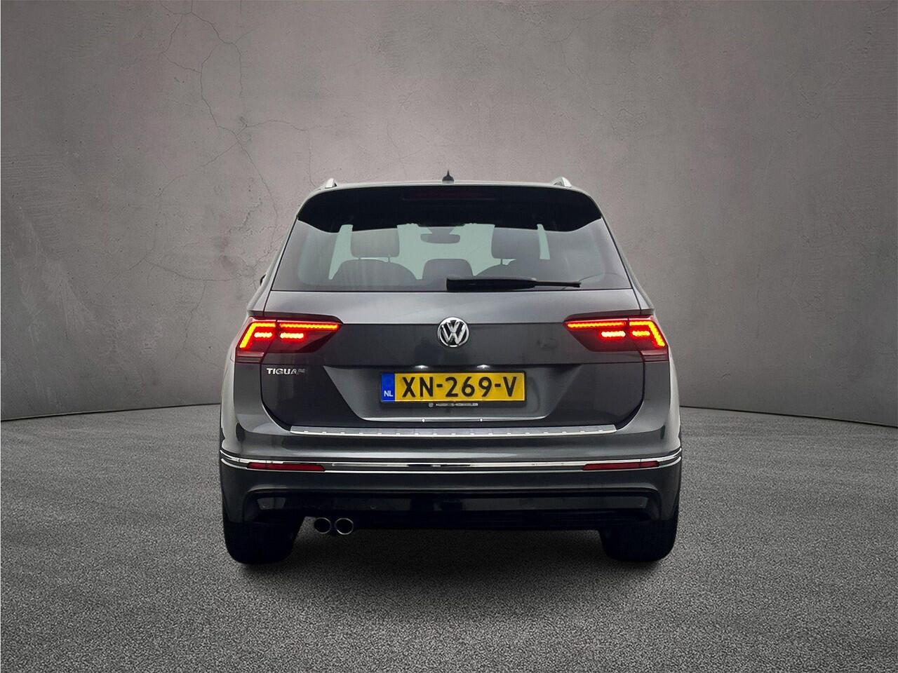 Volkswagen TIGUAN 1.5 TSI ACT Highline Business R 150pk DSG Automaat, Panoramadak, Trekhaak, Stoelverwarming, Achteruitrijcamera, Adaptive cruise control, Navigatie
