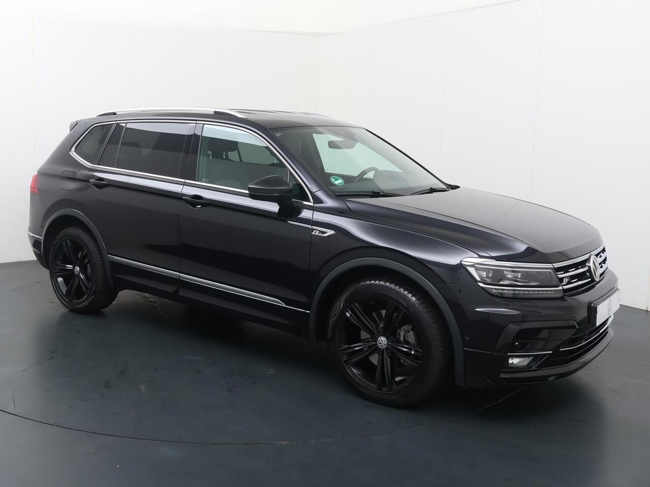 Volkswagen TIGUAN Allspace 2.0 TSI 4Motion Highline Business R | 190 PK | Automaat | Multifunctioneel stuurwiel | Cruisecontrol | Stoelverwarming | Trekhaak |
