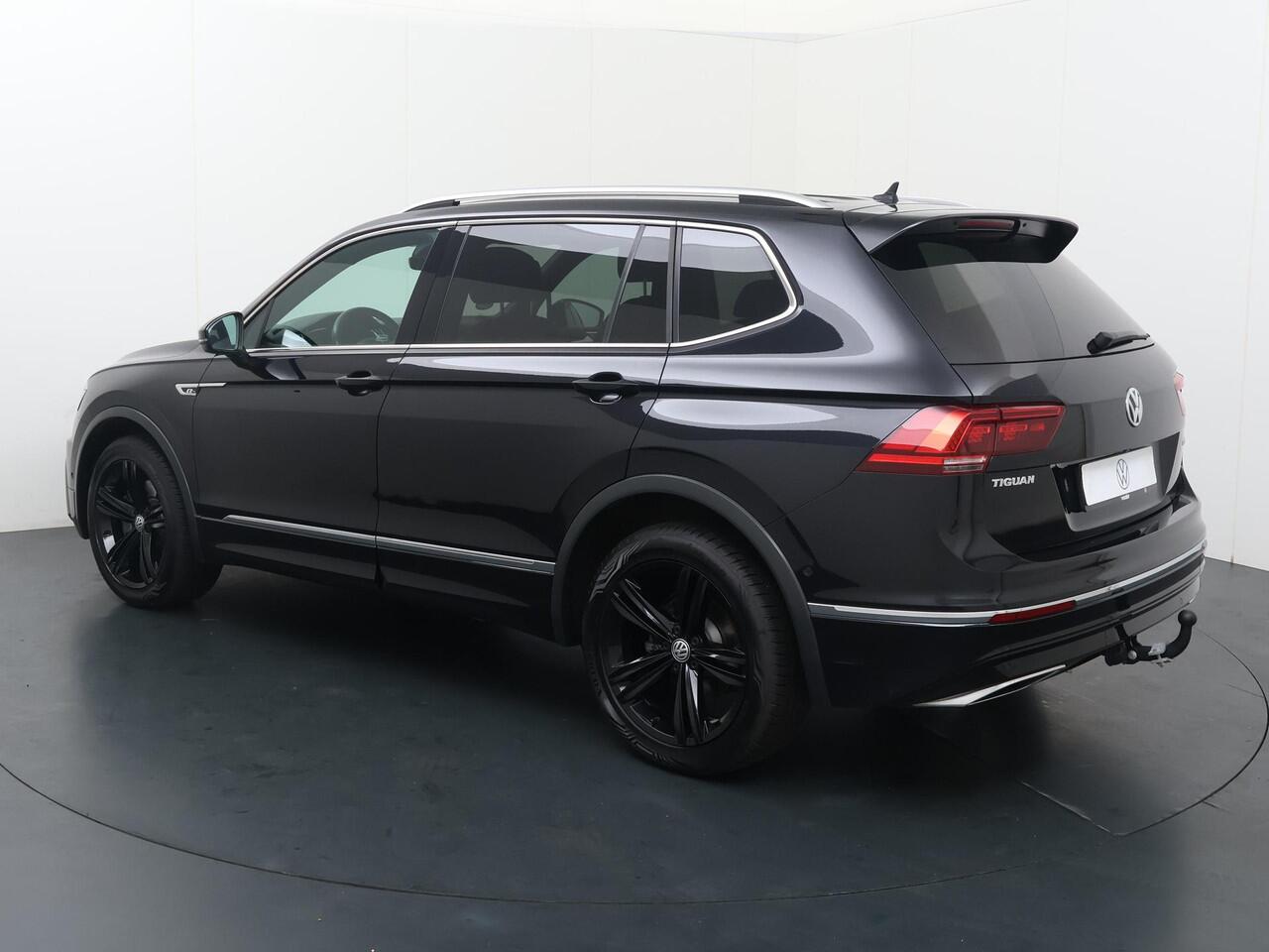 Volkswagen TIGUAN Allspace 2.0 TSI 4Motion Highline Business R | 190 PK | Automaat | Multifunctioneel stuurwiel | Cruisecontrol | Stoelverwarming | Trekhaak |