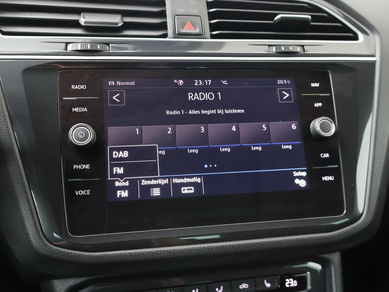 Volkswagen TIGUAN 1.5 TSI ACT Highline Business R | 150 PK | Automaat | Multifunctioneel stuurwiel | Panoramadak | Stoelverwarming | Cruisecontrol |