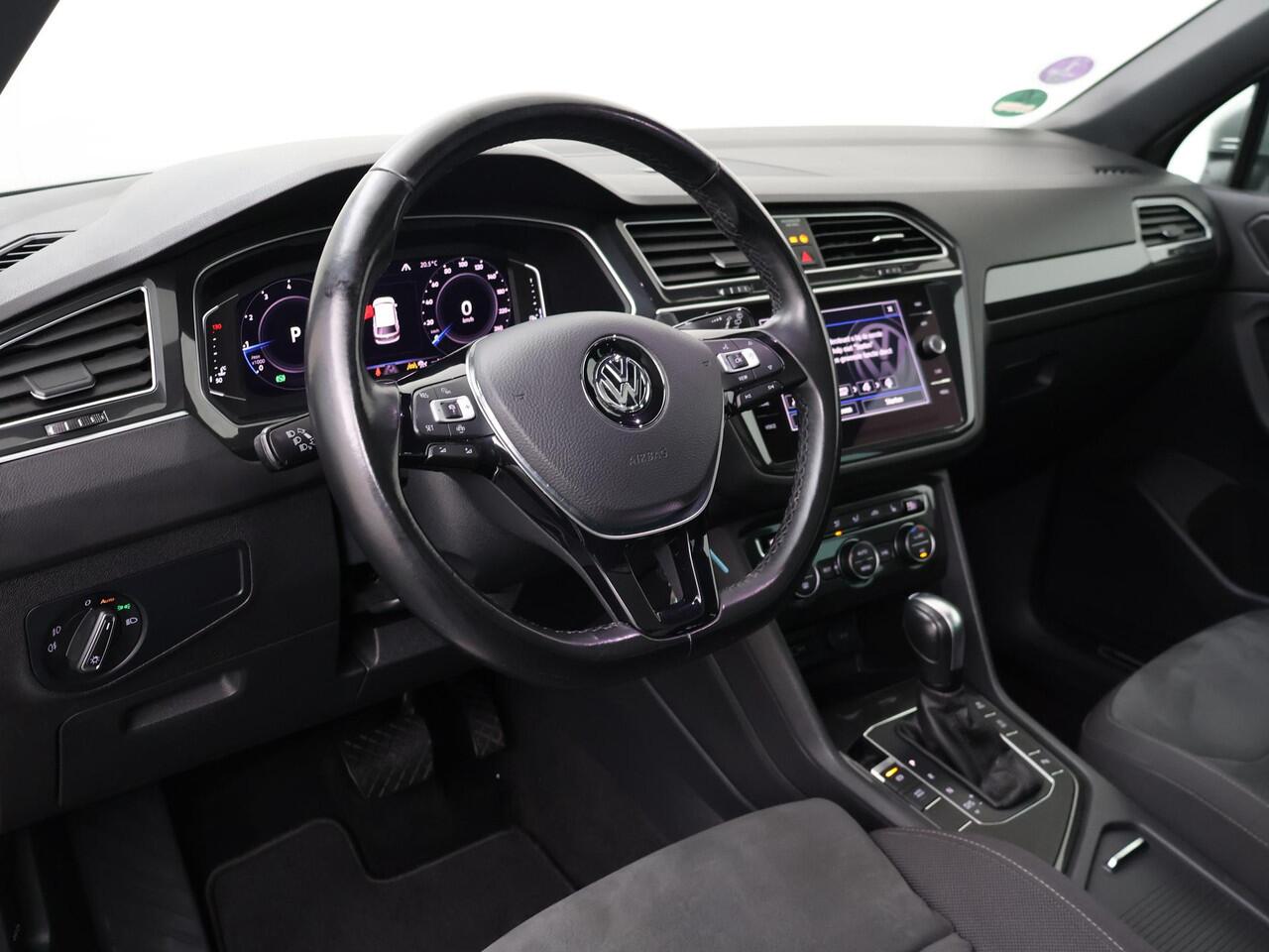 Volkswagen TIGUAN 1.5 TSI ACT Highline Business R | 150 PK | Automaat | Multifunctioneel stuurwiel | Panoramadak | Stoelverwarming | Cruisecontrol |