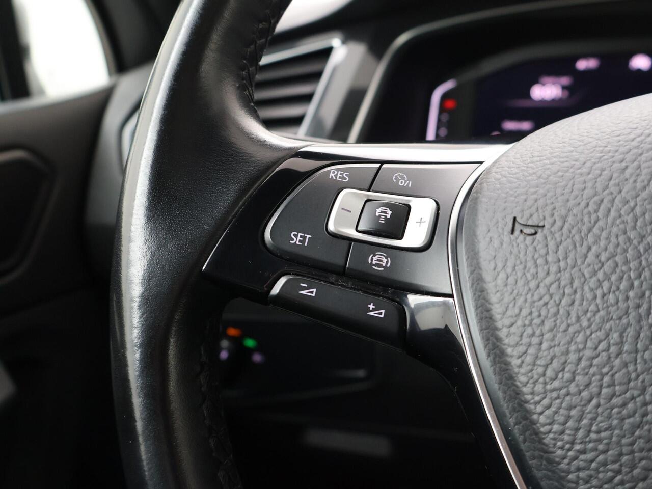 Volkswagen TIGUAN 1.5 TSI ACT Highline Business R | 150 PK | Automaat | Multifunctioneel stuurwiel | Panoramadak | Stoelverwarming | Cruisecontrol |