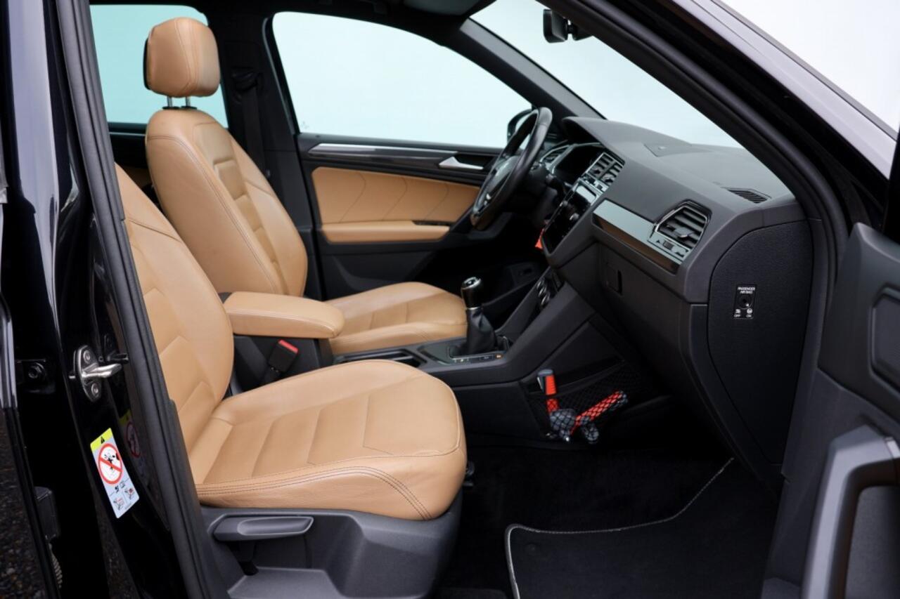 Volkswagen TIGUAN 1.5 TSI ACT Comfortline Business R - 150 pk **Pano / Leer / Trekhaak