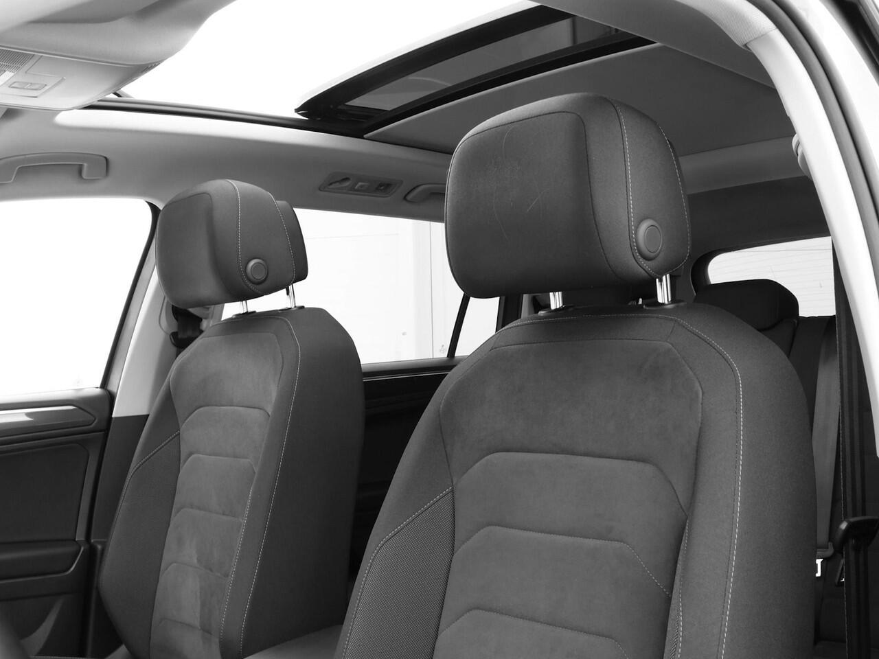 Volkswagen TIGUAN Allspace 2.0 TSI 220pk DSG 4Motion Highline Business R 7p. · Panoramadak · DynAudio · 360 Camera · Standkachel · Inklap. Trekhaak · Head-Up Display · Massagefunctie Bestuurdersstoel ·