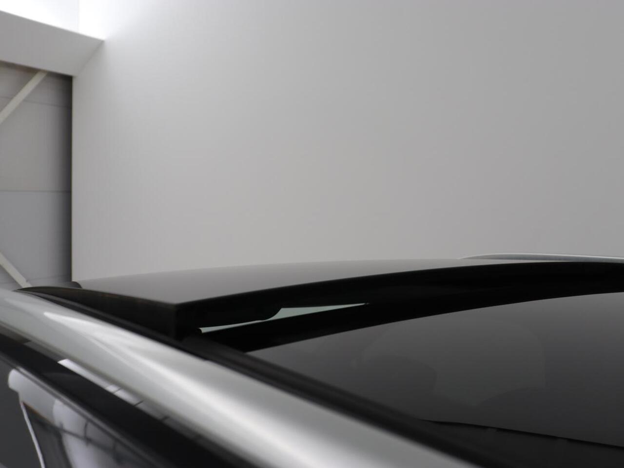 Volkswagen TIGUAN 1.5 TSI Comfortline | Panoramadak | Stoelverwarming | Carplay | Camera | Keyless | Adaptive cruise | Navigatie | Full LED