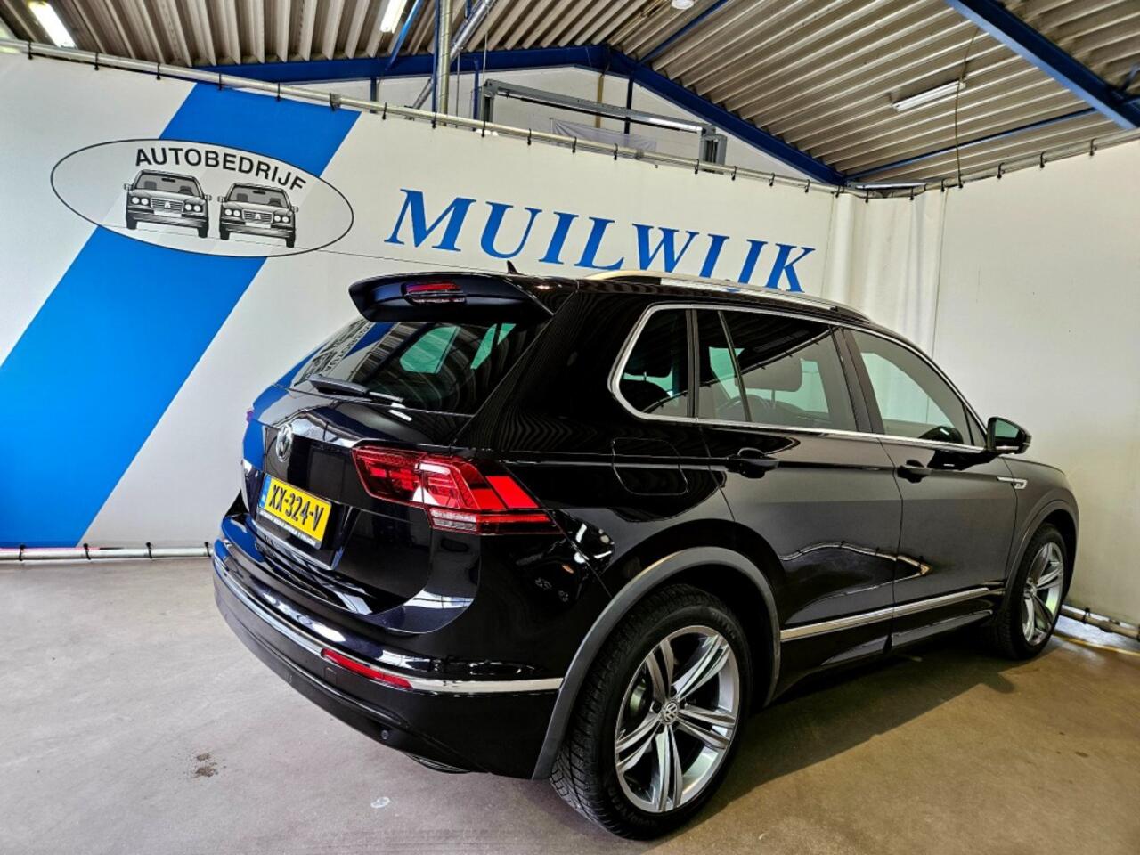 Volkswagen TIGUAN 1.5 TSI R-Line / Trekhaak / Adaptive / Virtual / NL Auto