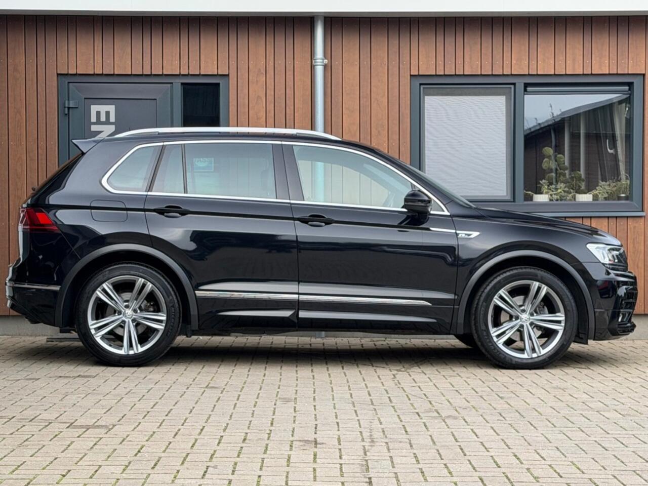 Volkswagen TIGUAN 1.5 TSI R-Line Leder Trekhaak N.A.P.