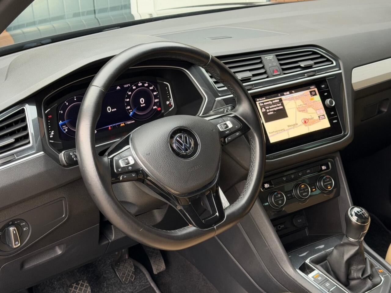 Volkswagen TIGUAN 1.5 TSI R-Line Leder Trekhaak N.A.P.