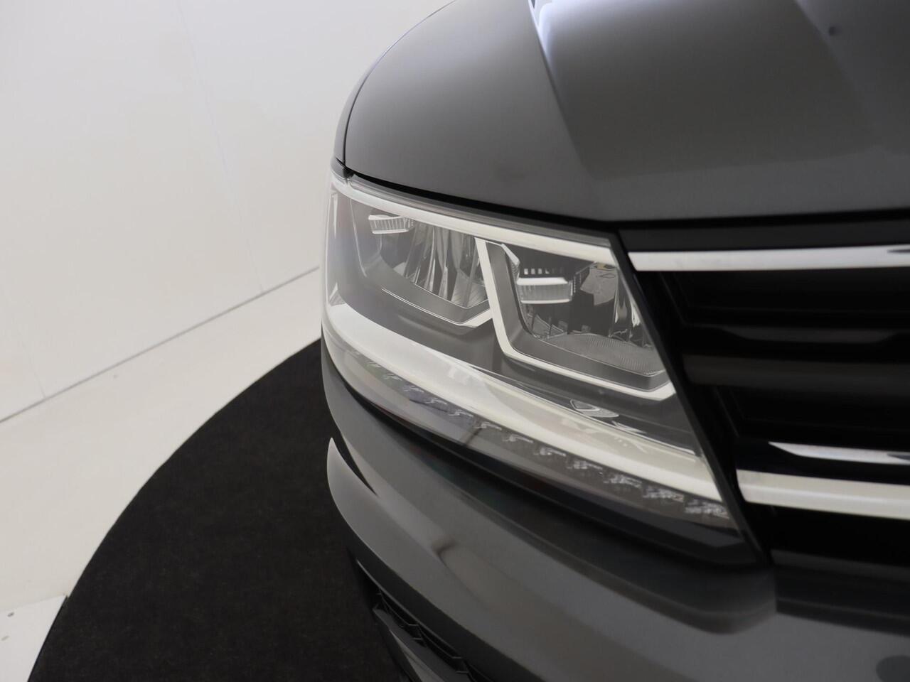 Volkswagen TIGUAN 1.5 TSI ACT Highline | Achteruitrijcamera | Parkeerassistent | 3-zone airco | Adaptieve cruise control | CarPlay | Digital cockpit | Navigatie |
