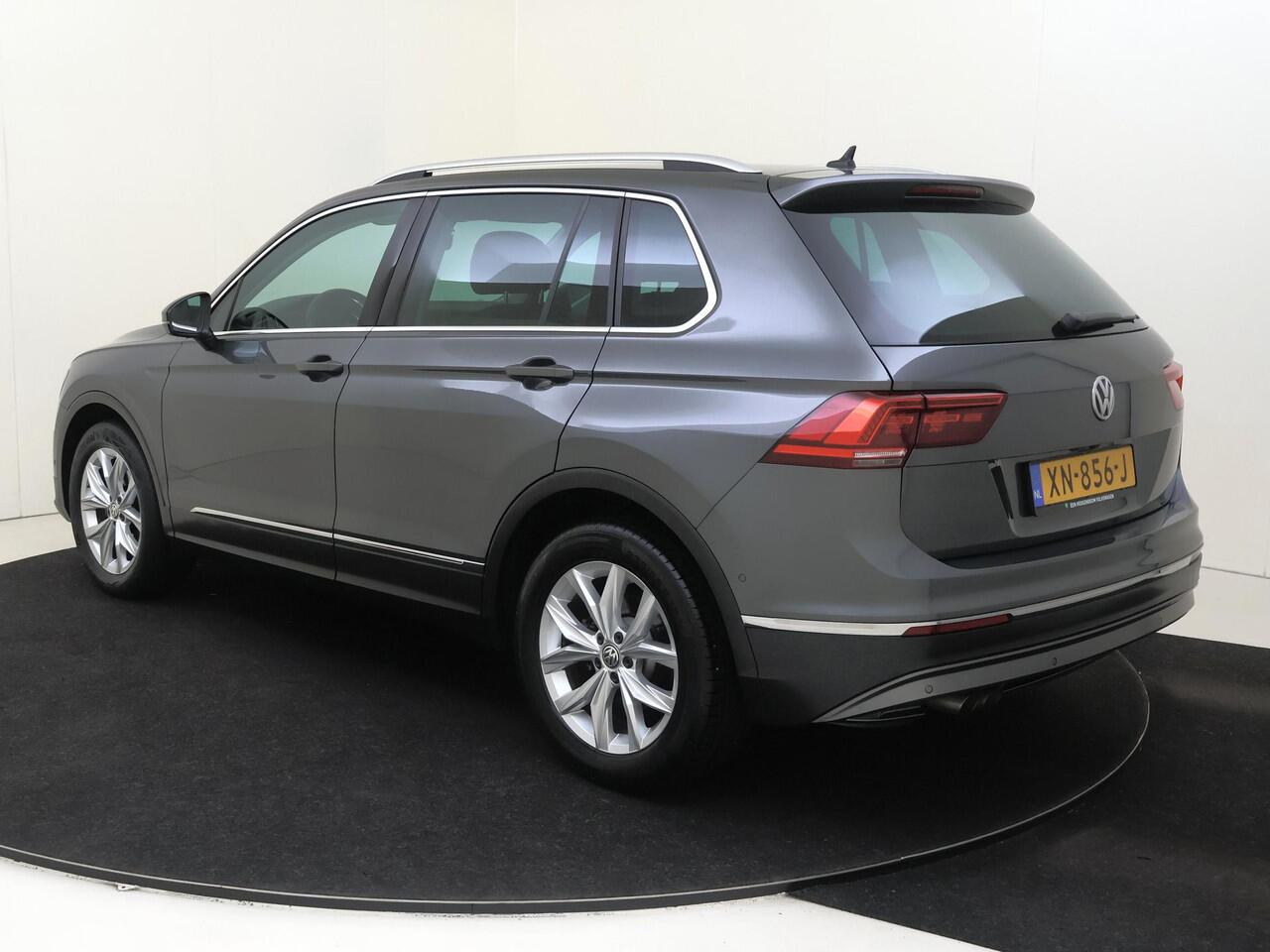 Volkswagen TIGUAN 1.5 TSI ACT Highline | Achteruitrijcamera | Parkeerassistent | 3-zone airco | Adaptieve cruise control | CarPlay | Digital cockpit | Navigatie |