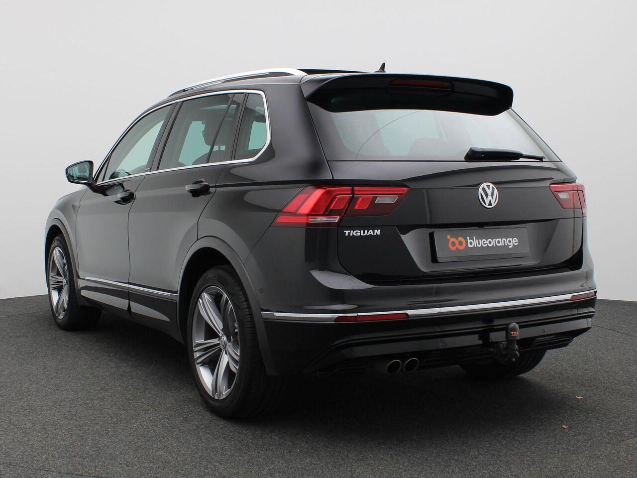 Volkswagen TIGUAN 1.5 TSI ACT Highline Business R 150PK DSG R-line, Pano-Schuifdak, Trekhaak, Virtual Pedal, Head-Up Display, Achteruitrijcamera, Stoelverwarming, Keyless, 19" LM Velgen