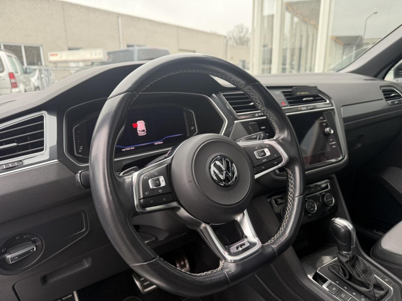 Volkswagen TIGUAN 1.5 TSI Highl. Bus R-line 150 pk