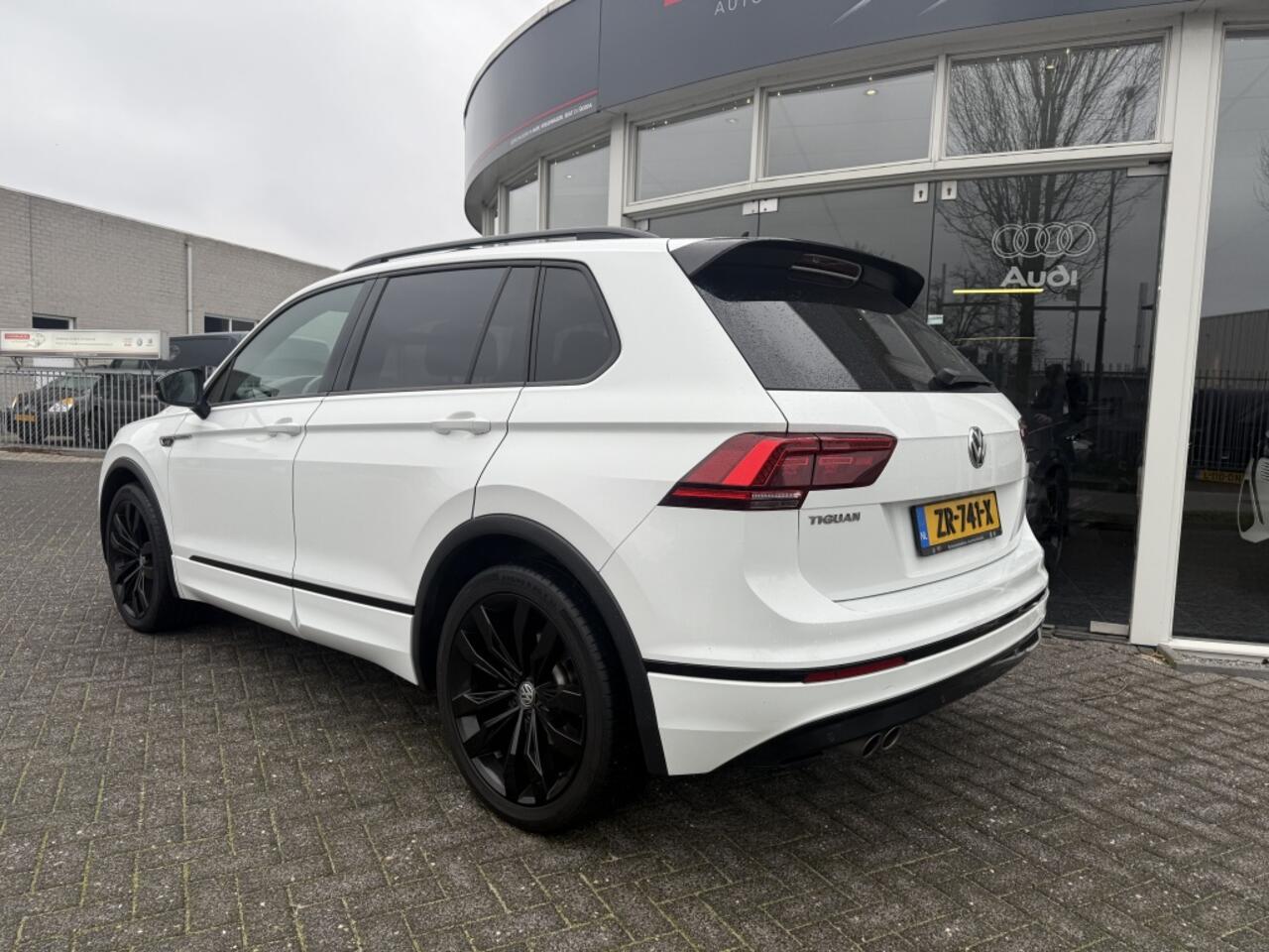 Volkswagen TIGUAN 1.5 TSI Highl. Bus R-line 150 pk