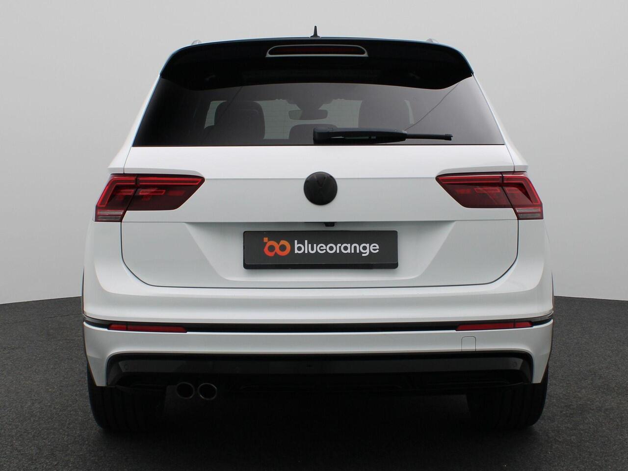 Volkswagen TIGUAN 1.5 TSI ACT Highline Business R 150PK DSG R-line, Black Style, Pano-Schuifdak, 20" LM Velgen, Keyless, Sportonderstel, Alarm, Achteruitrijcamera, Adaptieve Cruise Controle, Elektr. Achterklep