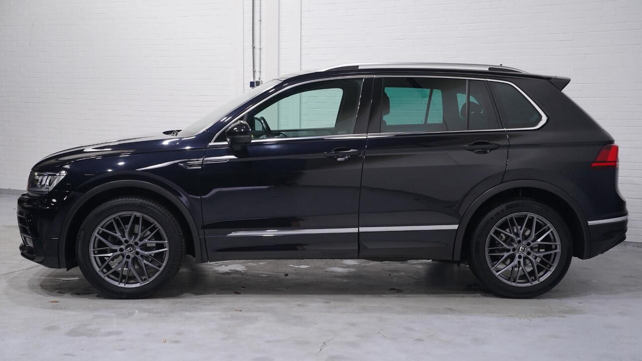 Volkswagen TIGUAN 1.5 TSI Comfortline Business 1e eigenaar NAP R-Line 19-inch lmv digitale-cockpit PDC v+a Distance controle Climate-controle Privat-glas DAB Navi full Park-pilot elektrische achterklep