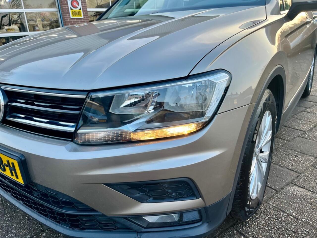 Volkswagen TIGUAN 1.5 TSI ACT TREKHAAK AUTOMAAT NL AUTO