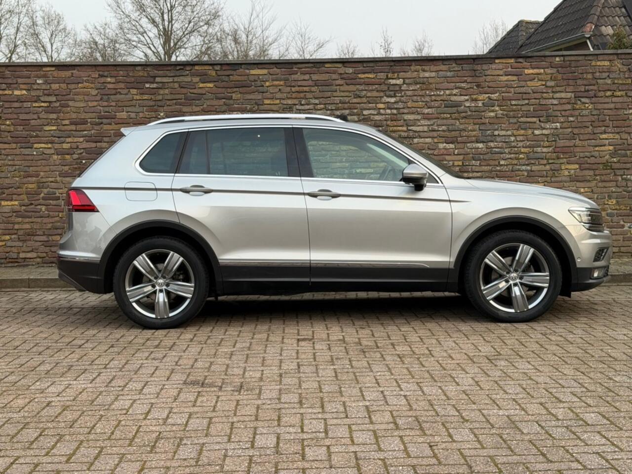 Volkswagen TIGUAN 1.5 TSI DSG HIGHLINE Panodak Trekhaak Virtueel