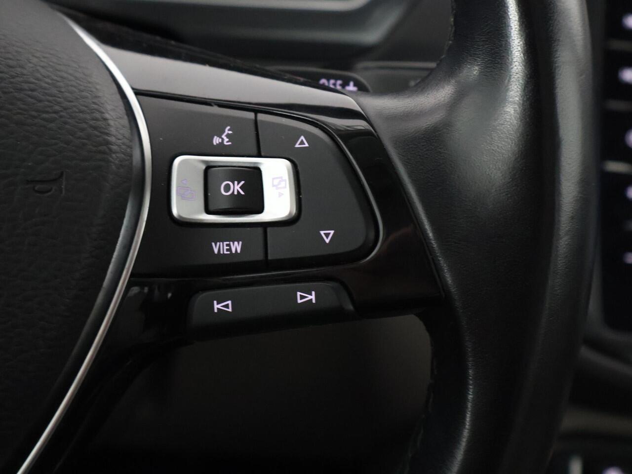 Volkswagen TIGUAN 2.0 TSI 4Motion Highline Business R Automaat | 360° Camera | Trekhaak | Vol leer | Stoelverwarming | Schuif-/Kanteldak |