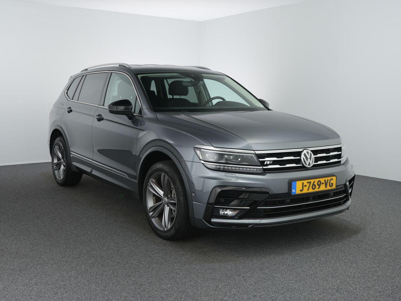 Volkswagen TIGUAN Allspace 1.5 TSI Comfortline Business R-Line 7p. | Matrix | Zwenkhaak | Camera | Carplay | HUD |