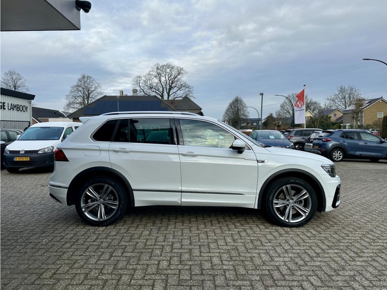 Volkswagen TIGUAN 2.0 TSI 230PK 4Motion R-Line Pano Trekhaak Virtual