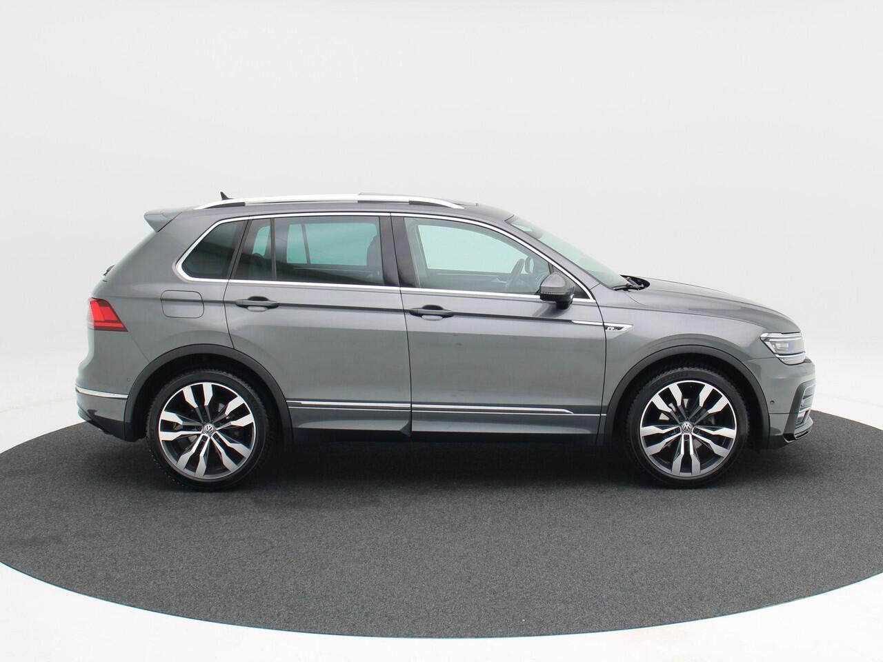 Volkswagen TIGUAN 1.5 TSi ACT Highline Business R 150 Pk Automaat | Panoramadak | Trekhaak Elektrisch | Leder | Virtual Cockpit | Adaptive Cruise | Camera | 20 Inch | 79.522 Km