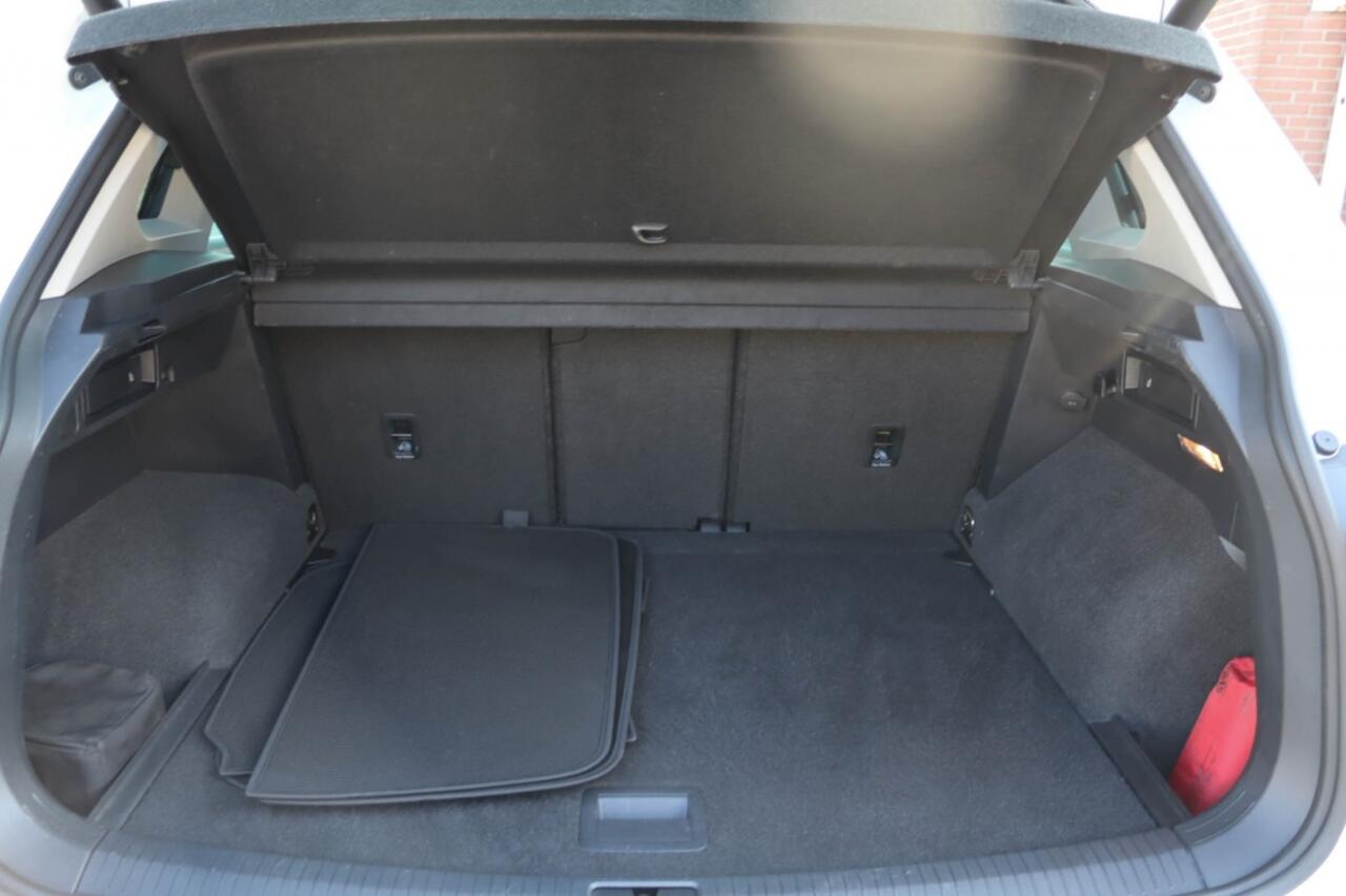 Volkswagen TIGUAN 2.0 TSI R Line l Pano l Adaptive l Elektrische Achterklep