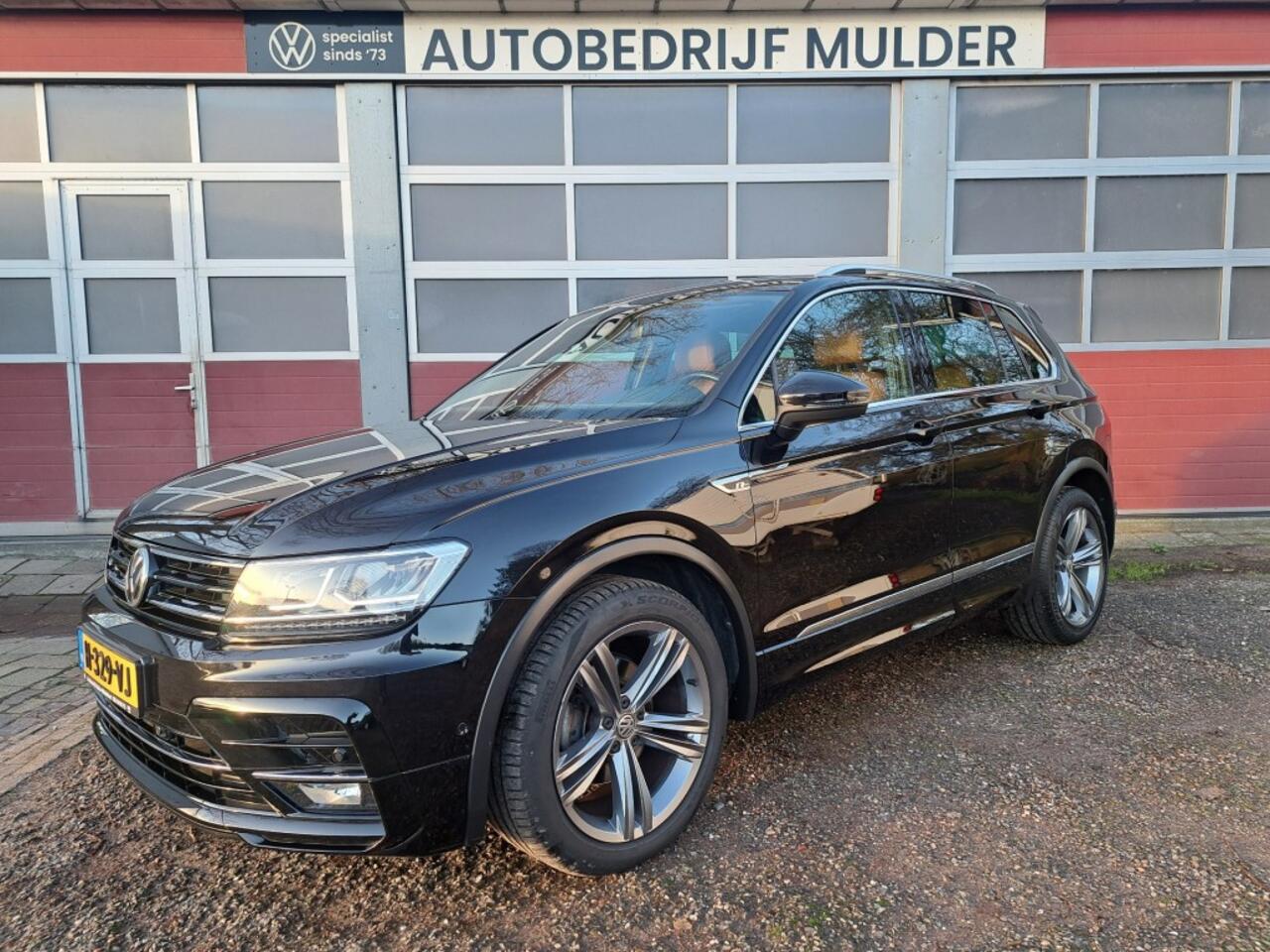 Volkswagen TIGUAN 1.5 TSI 150 Pk ACT R-Line Highline Bs DSG-7, Leder, Digital cockpit