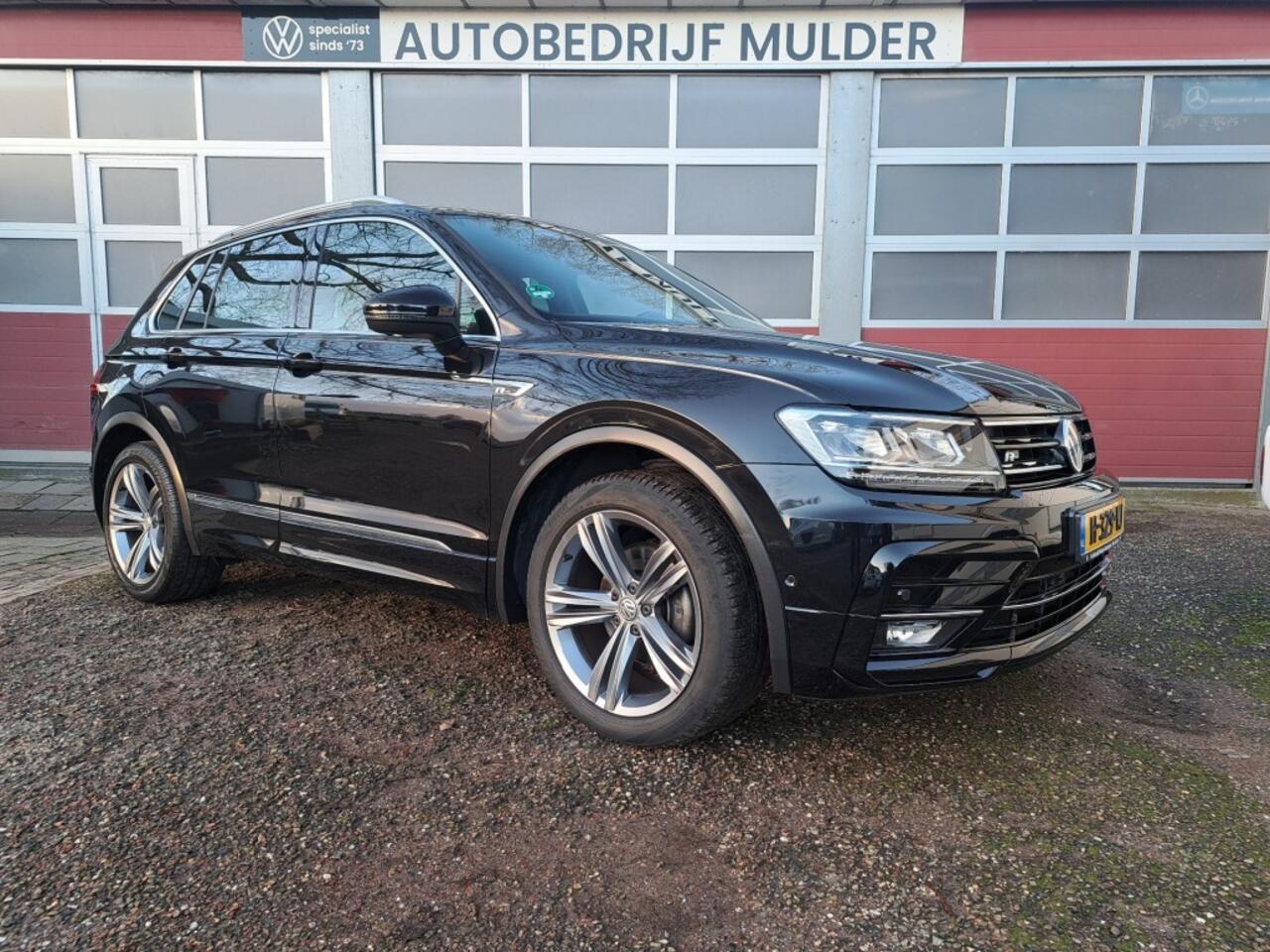 Volkswagen TIGUAN 1.5 TSI 150 Pk ACT R-Line Highline Bs DSG-7, Leder, Digital cockpit