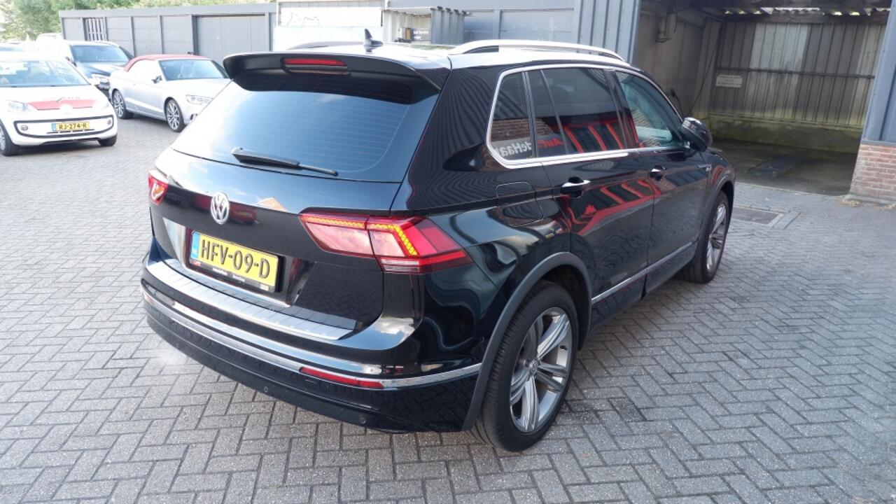 Volkswagen TIGUAN Tiguan 2.0 TSI Highl 4M R-Line Pano/ACC/360Camera/VOL!!