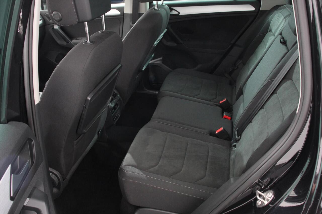 Volkswagen TIGUAN 1.5 TSI 150pk DSG Comfortline | Navigatie | Apple Carplay/Android Auto | Climate Control | Electrische achterklep | Digitale Cockpit