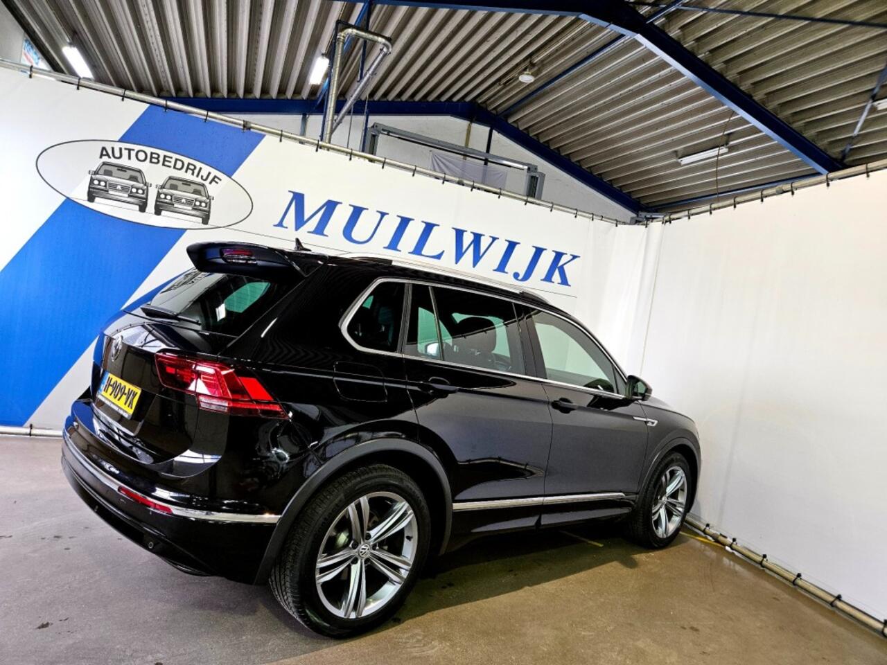 Volkswagen TIGUAN 1.5 TSI R-Line Highline / Panoramadak / NL Auto
