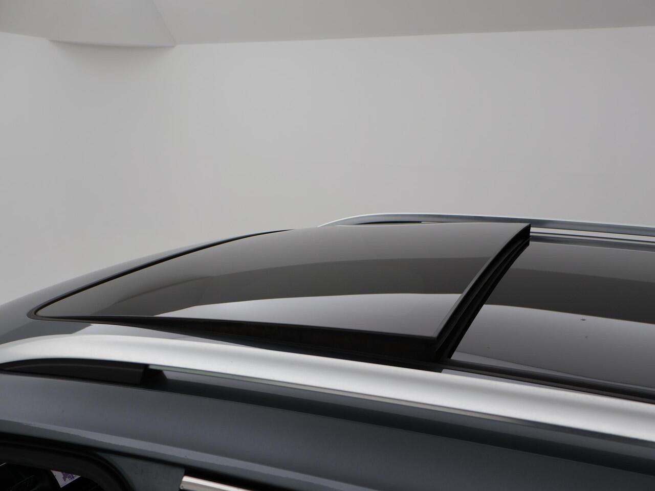 Volkswagen TIGUAN Allspace 1.5 TSI R-LINE + PANORAMA | FIETSENDRAGER | TREKHAAK | MASSAGE | VIRTUAL COCKPIT | DAKDRAGERS