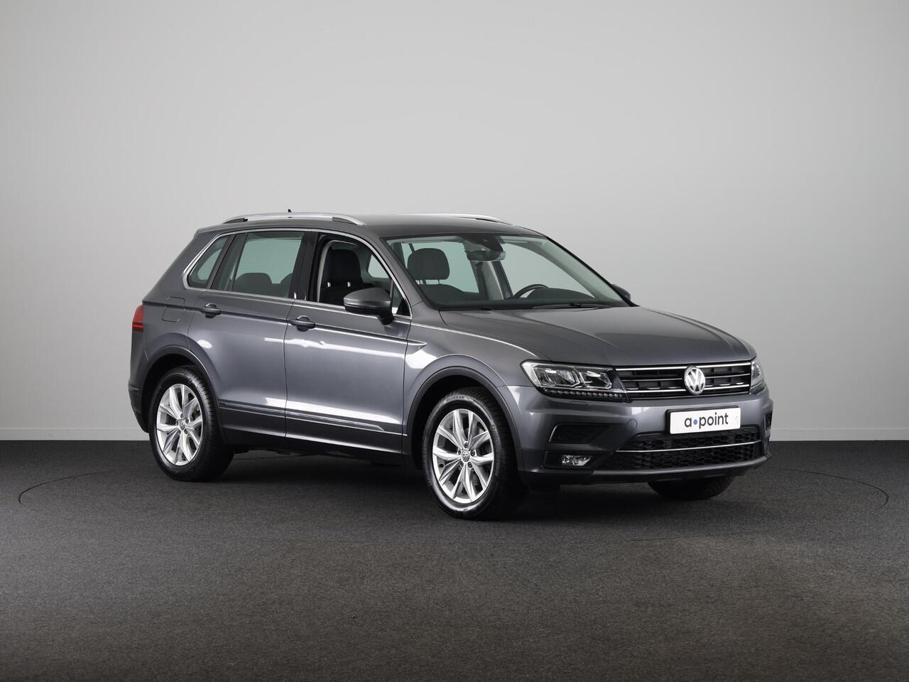 Volkswagen TIGUAN 1.5 TSI ACT Highline Automaat (DSG) | Navigatie | Parkeersensoren | Stoelverwarming | Trekhaak |