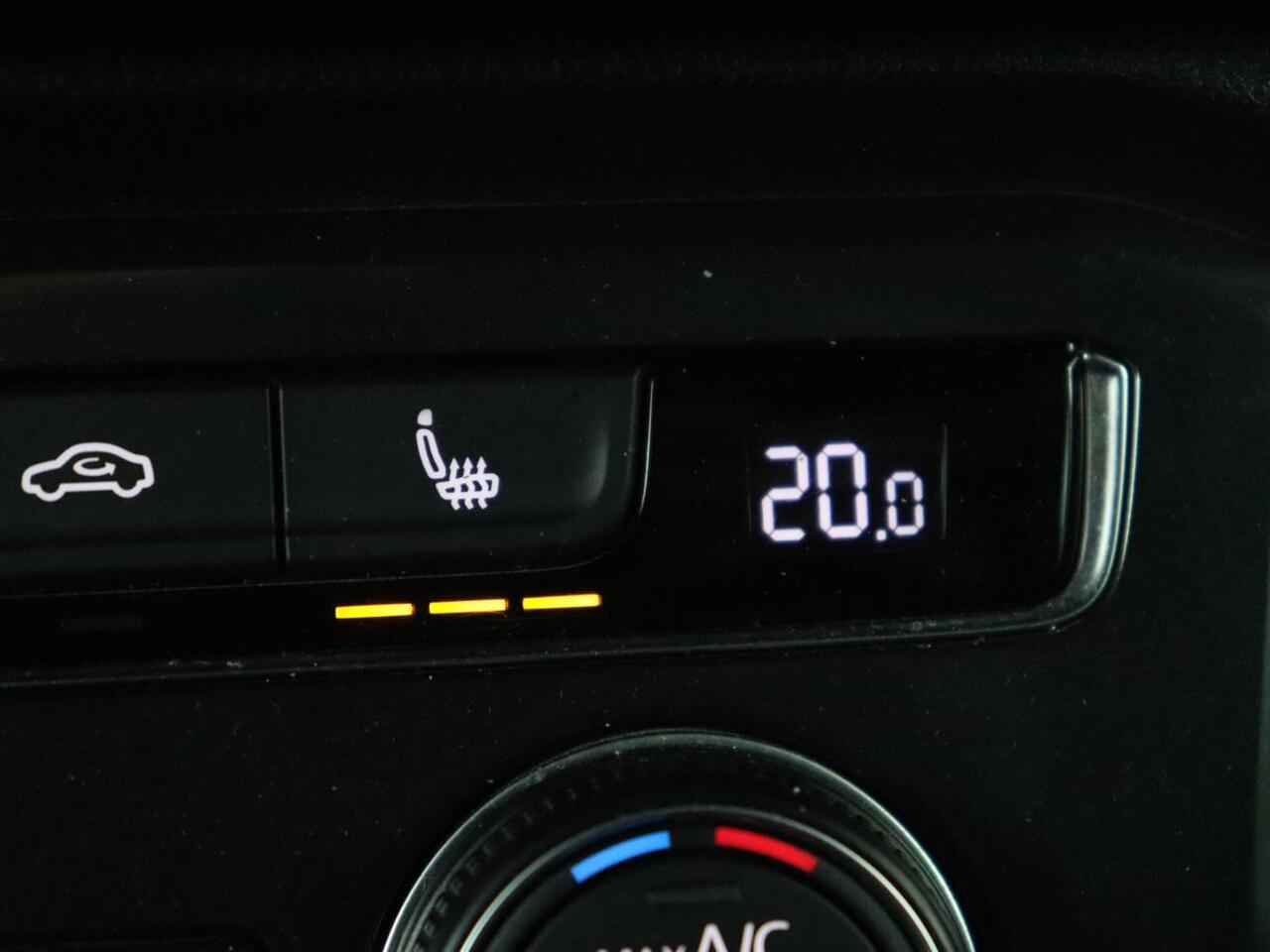 Volkswagen TIGUAN 1.5 TSI R Line | Panoramadak | Trekhaak | Stoelverwarming | Camera | Adaptive cruise | Virtual Cockpit | 19'' | Carplay | Park Assist | Navigatie | Full LED