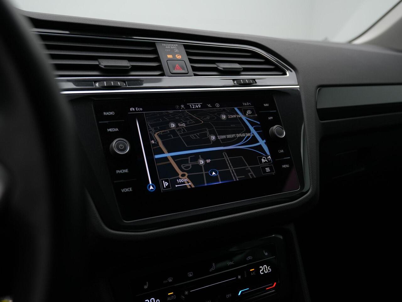 Volkswagen TIGUAN 1.5 TSI 150 pk DSG Elegance Face lift | Achteruitrijcamera | Stuur-/stoelverwarming | Navigatie | Adaptive Cruise