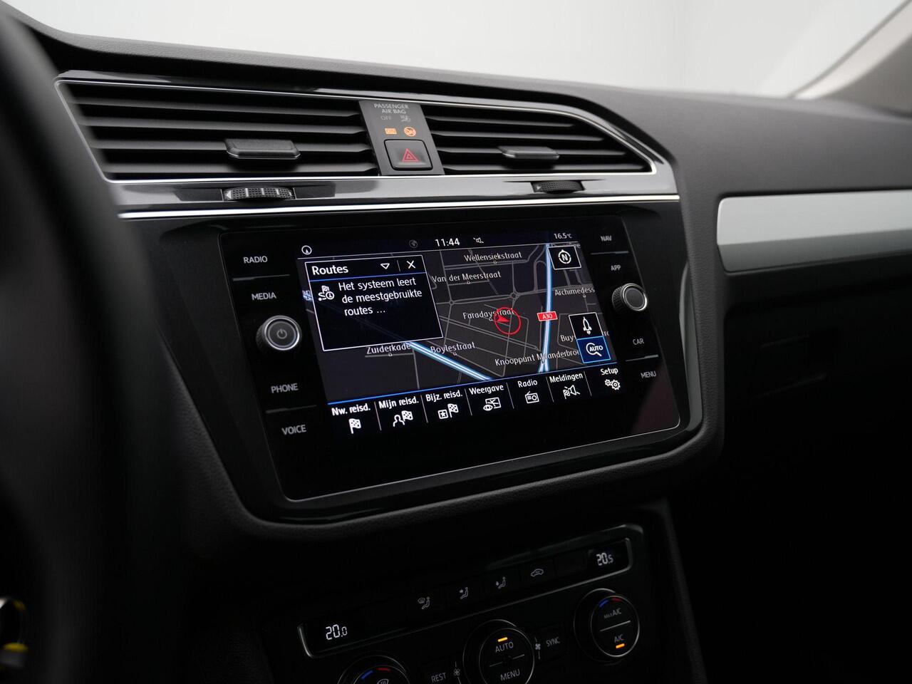 Volkswagen TIGUAN 1.5 TSI 150 pk DSG ACT Comfortline | Trekhaak | Achteruitrijcamera | Navigatie | Adaptive Cruise