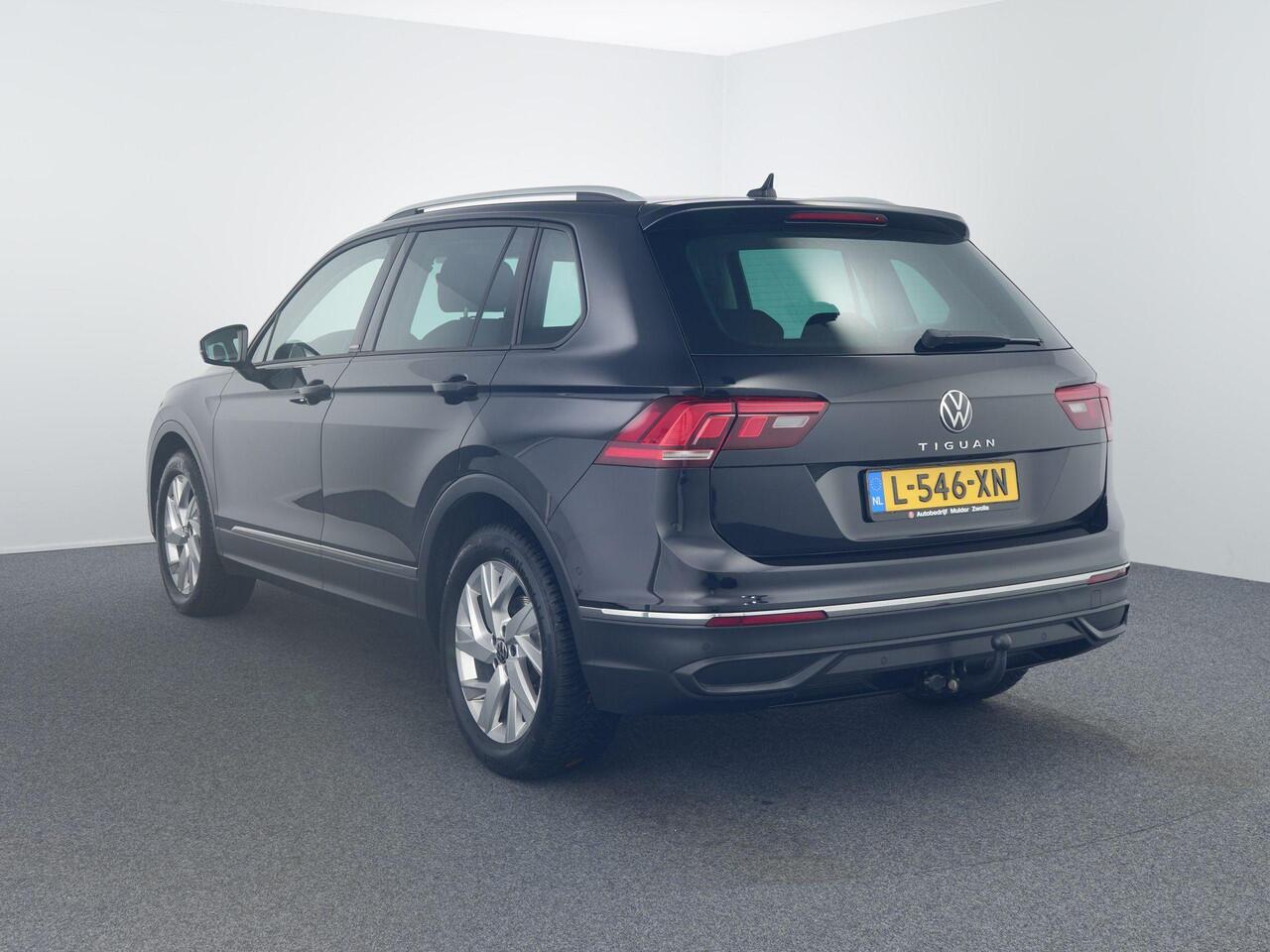 Volkswagen TIGUAN 1.5 TSI Life Business | Trekhaak | Carplay | IQ Drive | Winterpakket