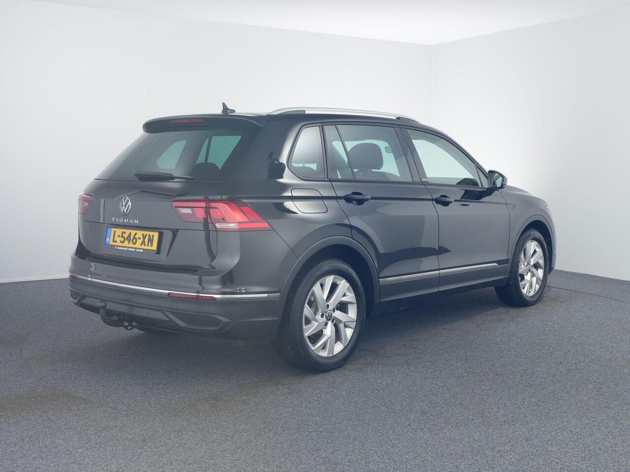 Volkswagen TIGUAN 1.5 TSI Life Business | Trekhaak | Carplay | IQ Drive | Winterpakket